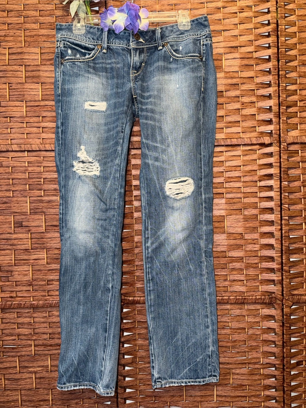 Levi's San Francisco Low Rise Distressed Slim Jeans Tag 68 Size 6/8